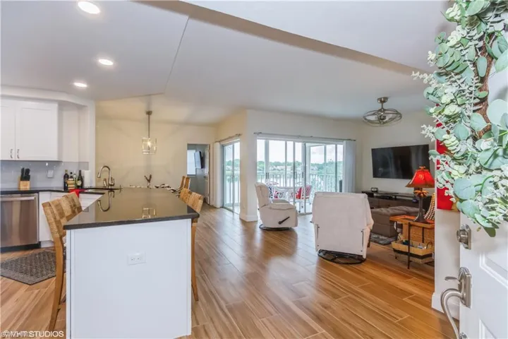 2671 Citrus Lake Dr E-201, Naples, Florida 34109