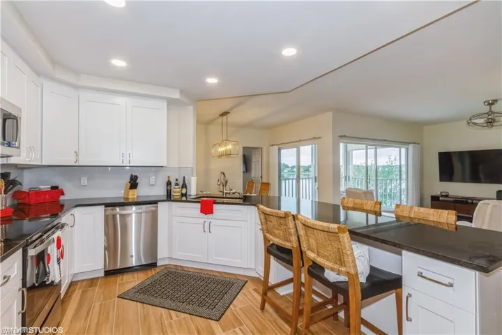 2671 Citrus Lake Dr E-201, Naples, Florida 34109