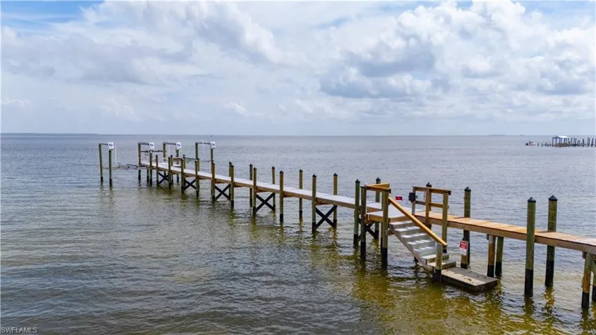400' Dock