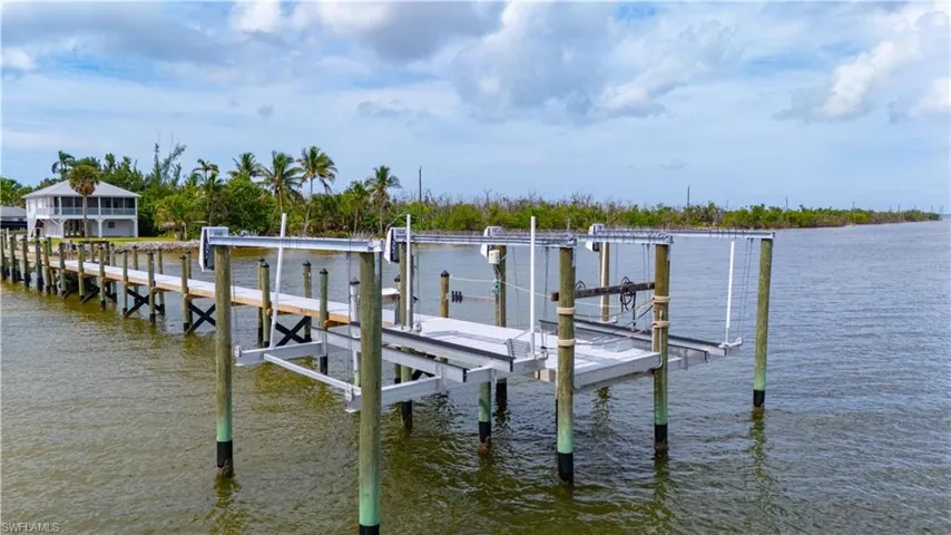 400' Dock