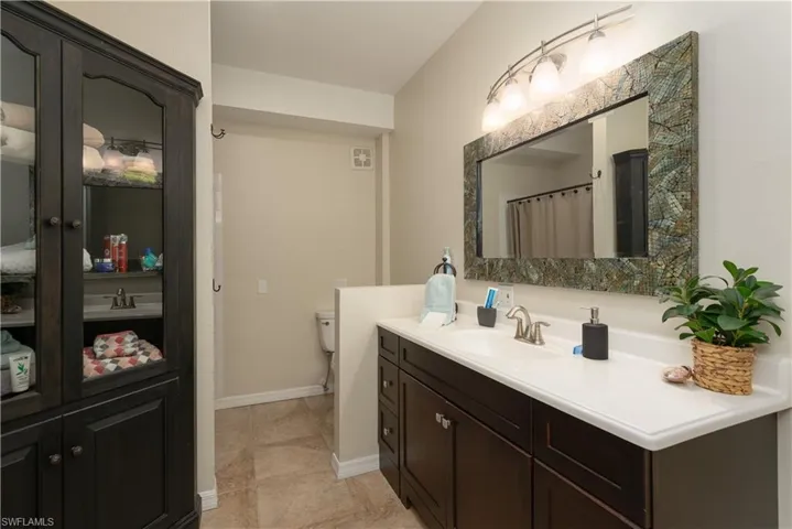 Downstairs Full Bath