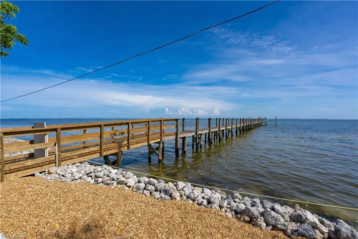400' Dock
