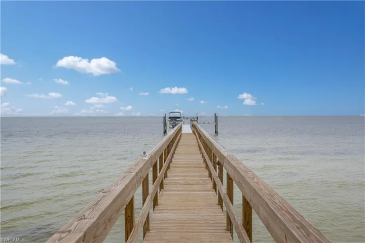 400' Dock