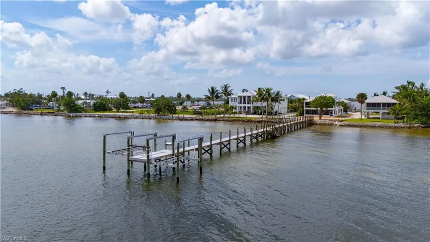 400' Dock