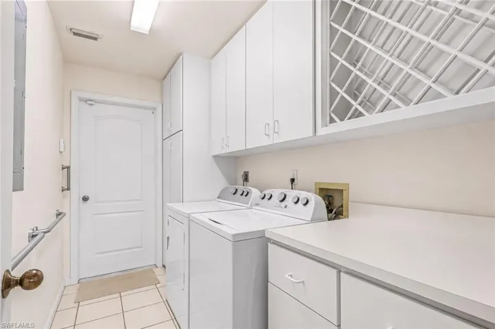 20253 Wildcat Run Dr, Estero, Florida 33928