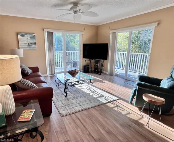 256  Palm  DR, Naples, FL 34112