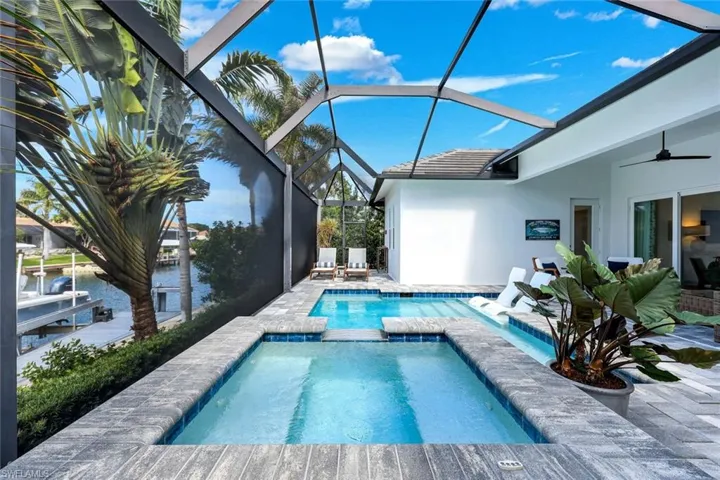 424 Driftwood Ct, Marco Island, Florida 34145