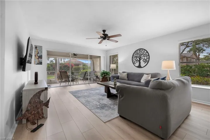 9828 Luna Cir # H104, Naples Fl 34109