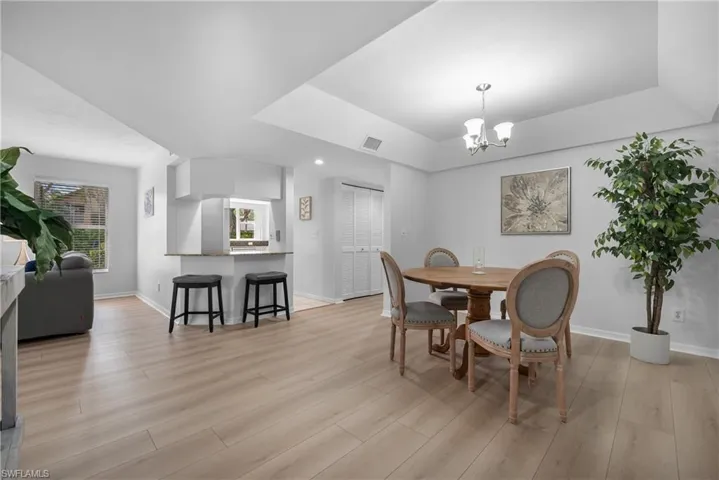 9828 Luna Cir # H104, Naples Fl 34109
