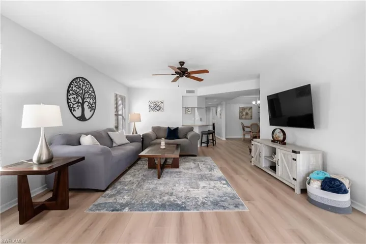 9828 Luna Cir # H104, Naples Fl 34109