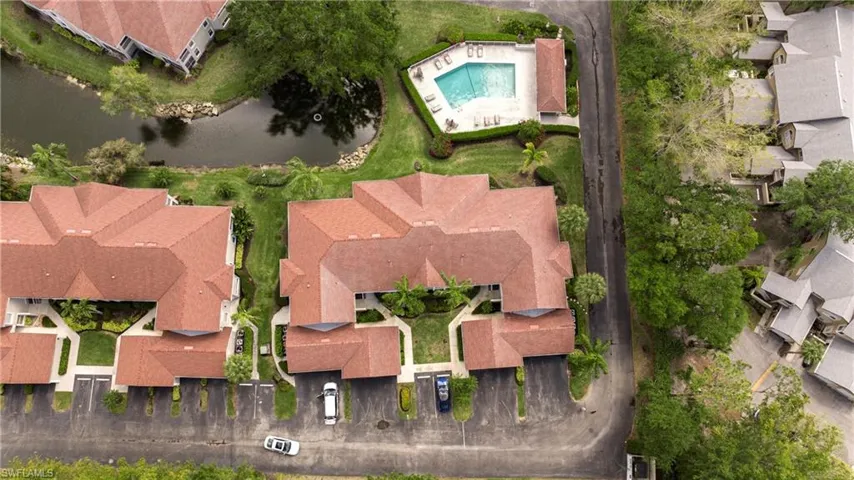 9828 Luna Cir # H104, Naples Fl 34109