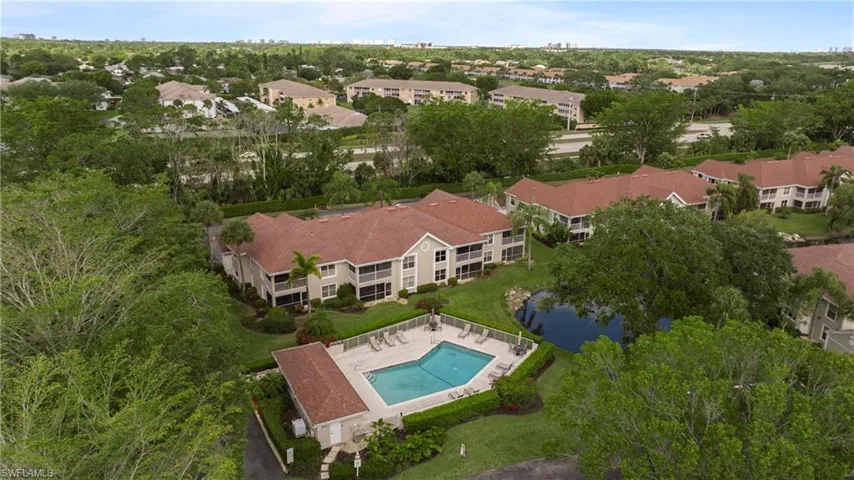 9828 Luna Cir # H104, Naples Fl 34109