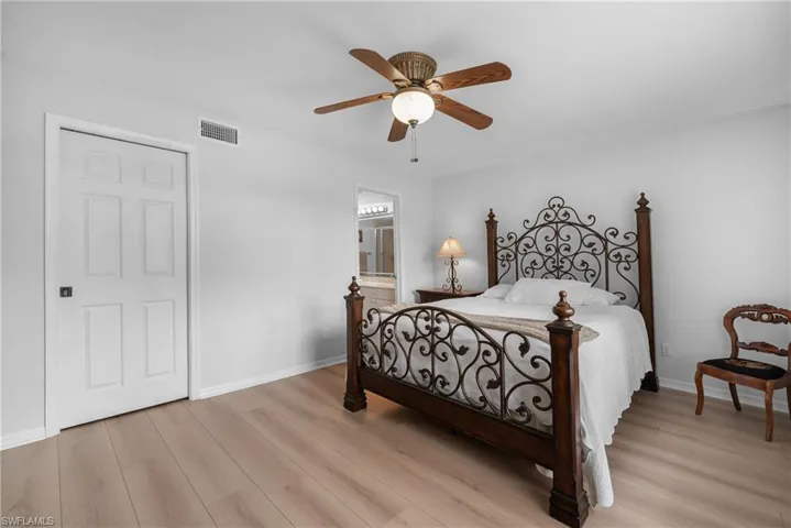 9828 Luna Cir # H104, Naples Fl 34109