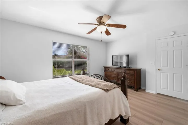 9828 Luna Cir # H104, Naples Fl 34109