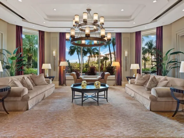 Welcoming Navona lobby