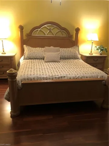 Fresh NEW KING bedding