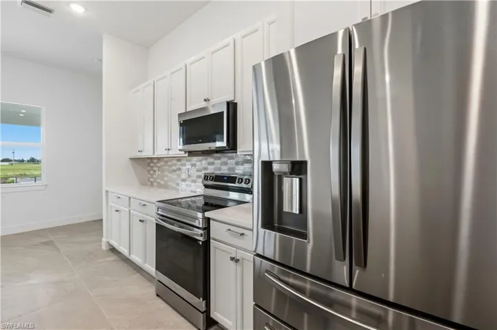 1241 33rd Ave, Cape Coral, Florida 33993