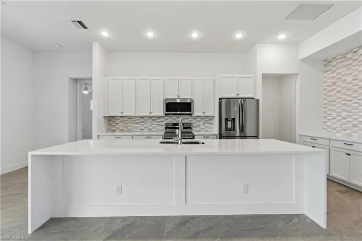 1241 33rd Ave, Cape Coral, Florida 33993
