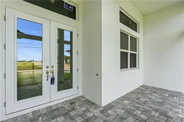 1241 33rd Ave, Cape Coral, Florida 33993