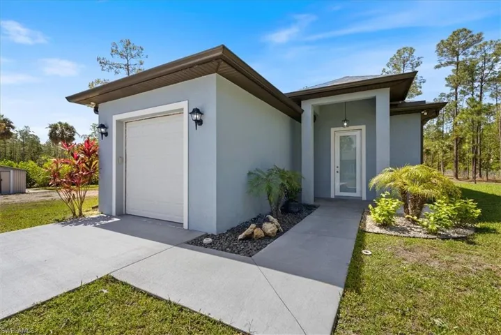 Guest home with garage
