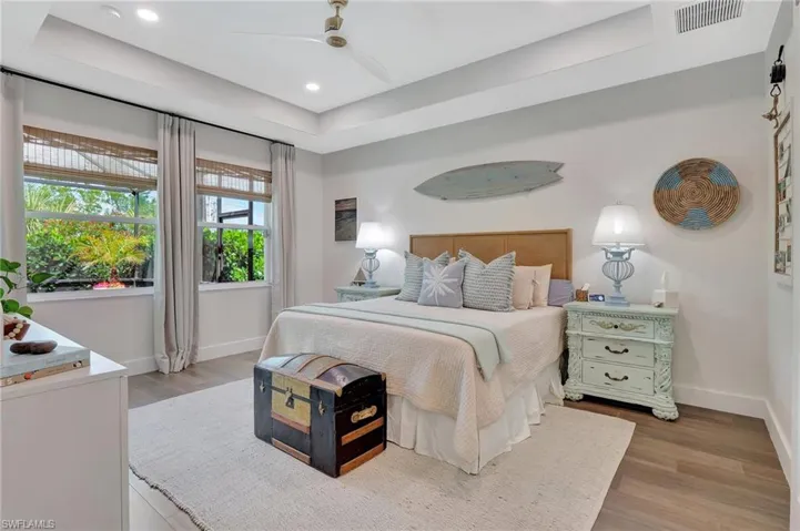 8517 S Lake Cir, Fort Myers, Florida 33908