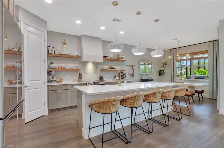 8517 S Lake Cir, Fort Myers, Florida 33908