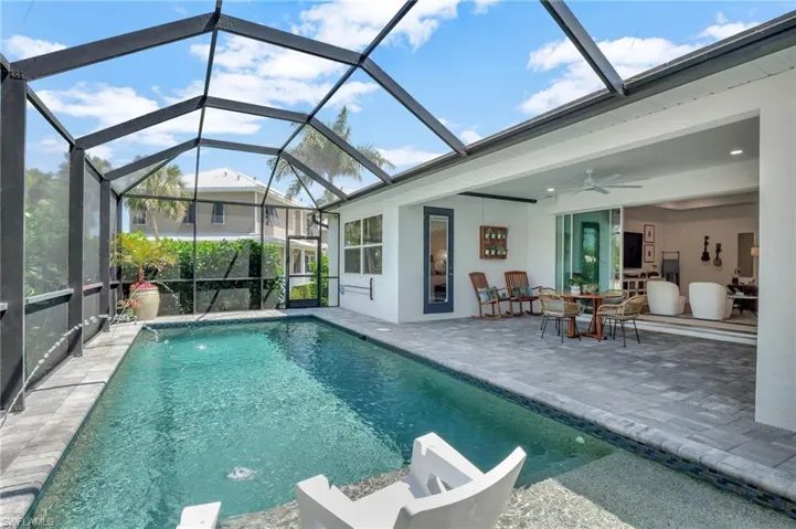 8517 S Lake Cir, Fort Myers, Florida 33908