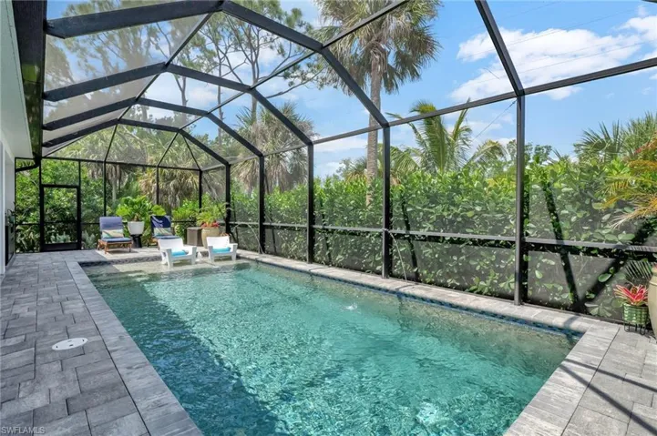 8517 S Lake Cir, Fort Myers, Florida 33908