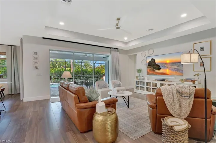 8517 S Lake Cir, Fort Myers, Florida 33908