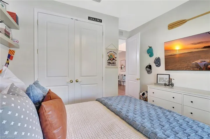 8517 S Lake Cir, Fort Myers, Florida 33908