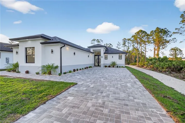 3565  43rd NE AVE, Naples, FL 34120