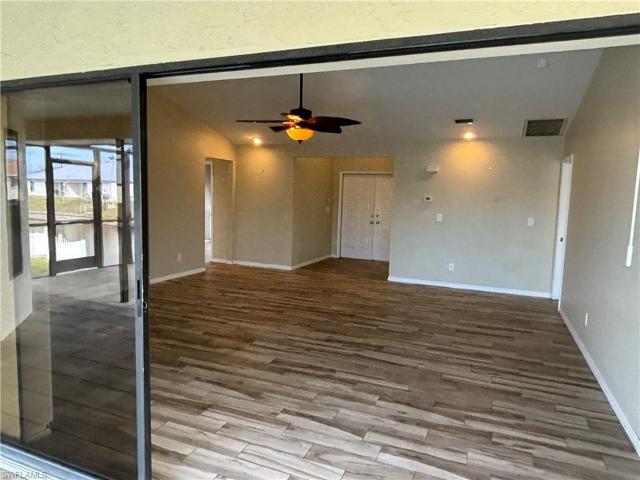825 SW 40th  TER, Cape Coral, FL 33914