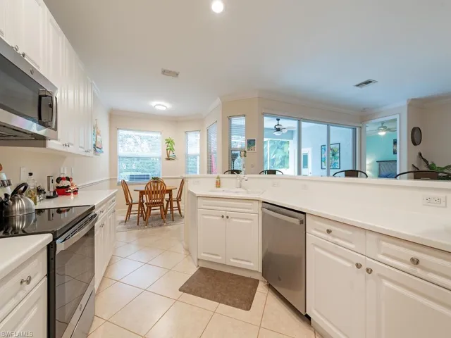 8300  Laurel Lakes  BLVD, Naples, FL 34119