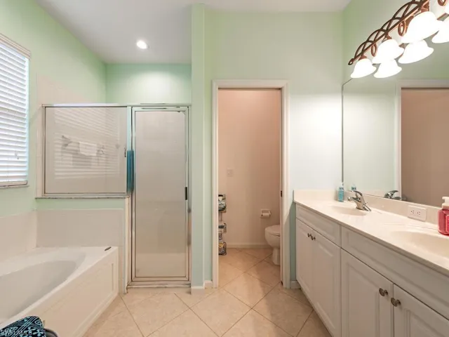 8300  Laurel Lakes  BLVD, Naples, FL 34119
