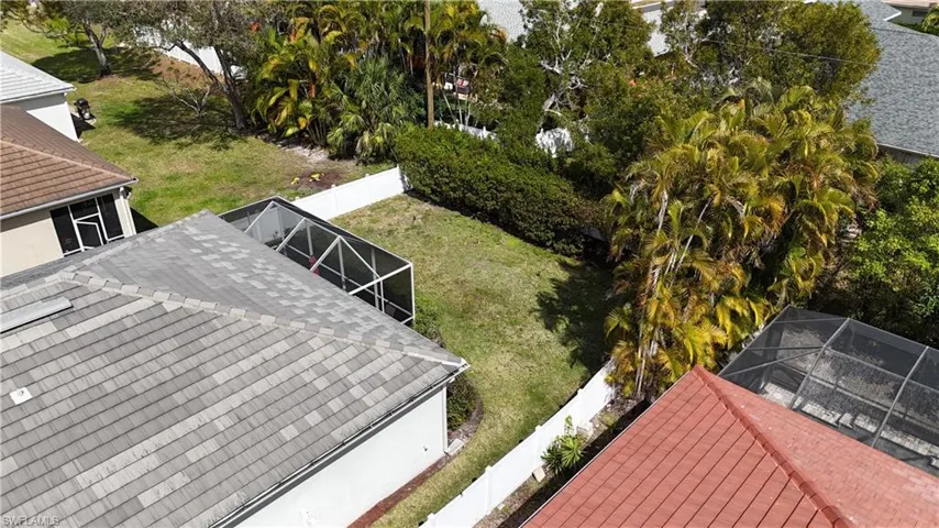 8300  Laurel Lakes  BLVD, Naples, FL 34119