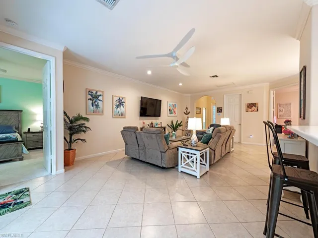 8300  Laurel Lakes  BLVD, Naples, FL 34119