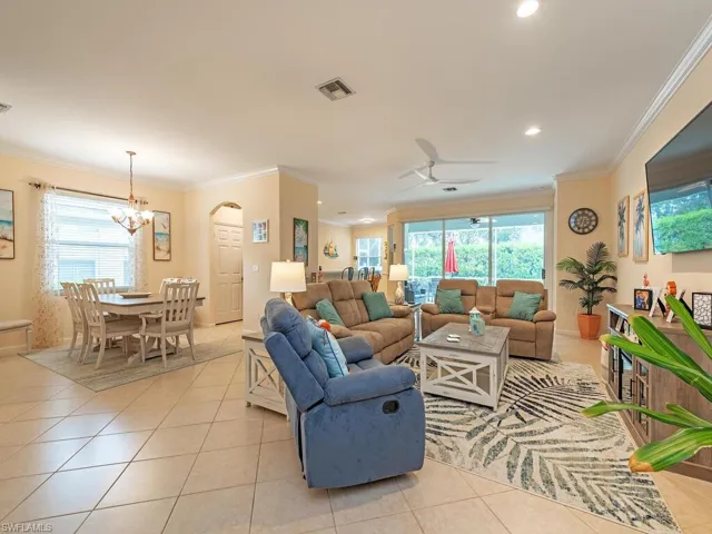 8300  Laurel Lakes  BLVD, Naples, FL 34119