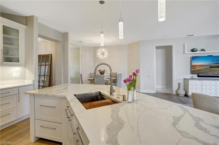 954 CARRICK BEND CIR # 102, NAPLES FL 34110