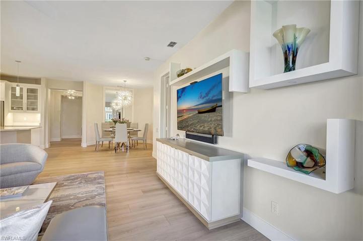 954 CARRICK BEND CIR # 102, NAPLES FL 34110