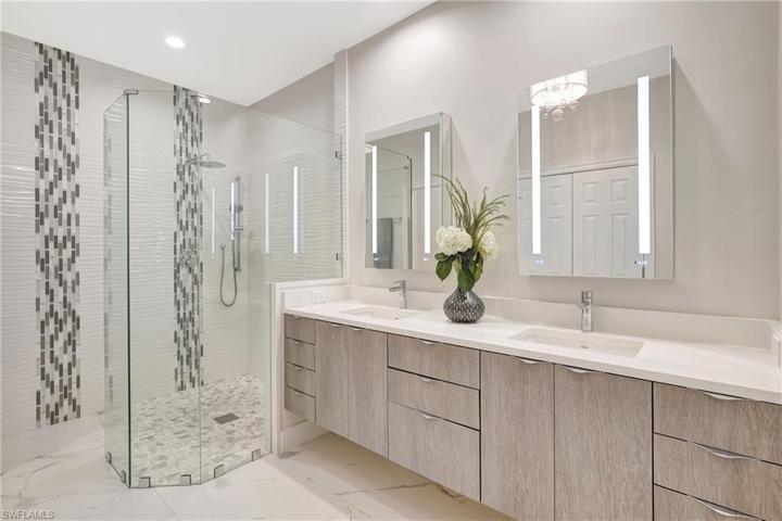 954 CARRICK BEND CIR # 102, NAPLES FL 34110