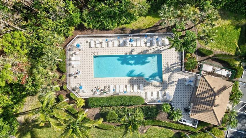 954 CARRICK BEND CIR # 102, NAPLES FL 34110