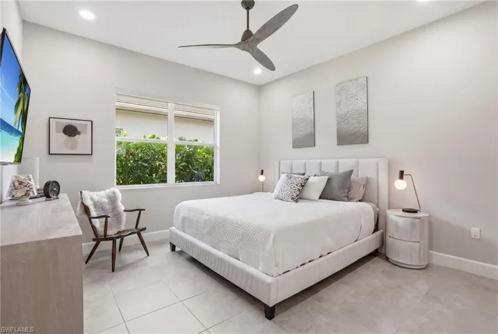 11644 Periwinkle Dr, Naples, Florida 34120