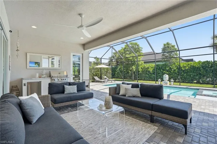 11644 Periwinkle Dr, Naples, Florida 34120
