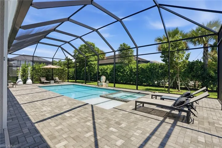 11644 Periwinkle Dr, Naples, Florida 34120