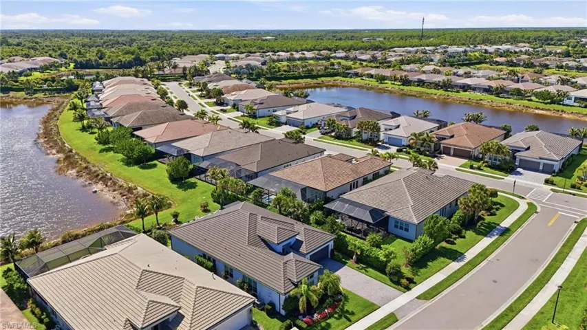 11644 Periwinkle Dr, Naples, Florida 34120