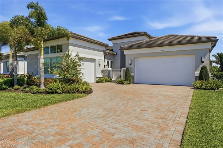 11644 Periwinkle Dr, Naples, Florida 34120