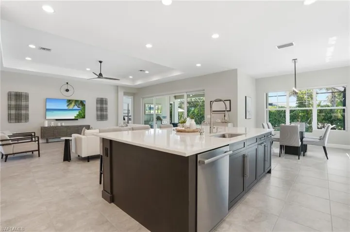 11644 Periwinkle Dr, Naples, Florida 34120