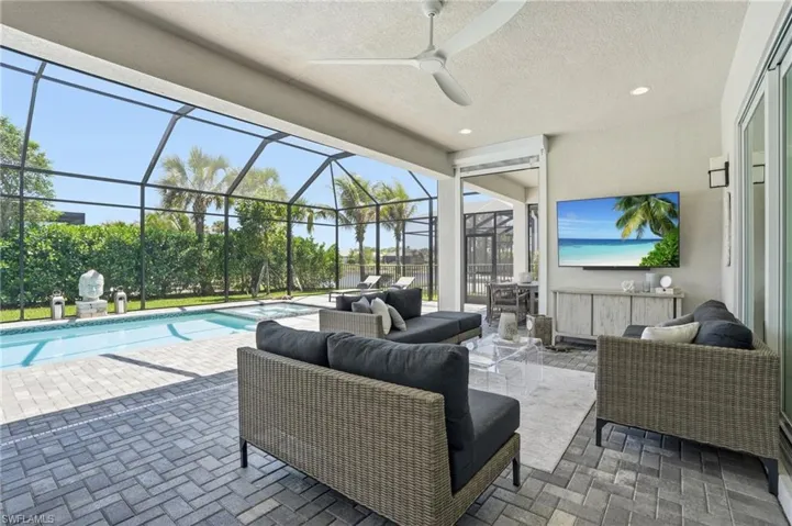 11644 Periwinkle Dr, Naples, Florida 34120