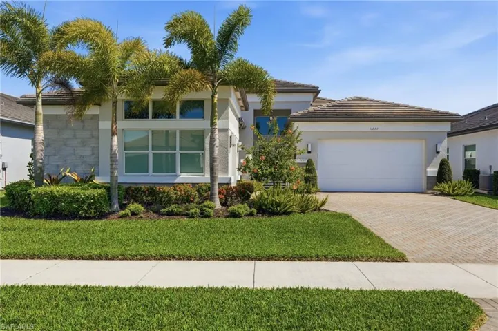 11644 Periwinkle Dr, Naples, Florida 34120