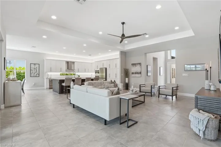 11644 Periwinkle Dr, Naples, Florida 34120